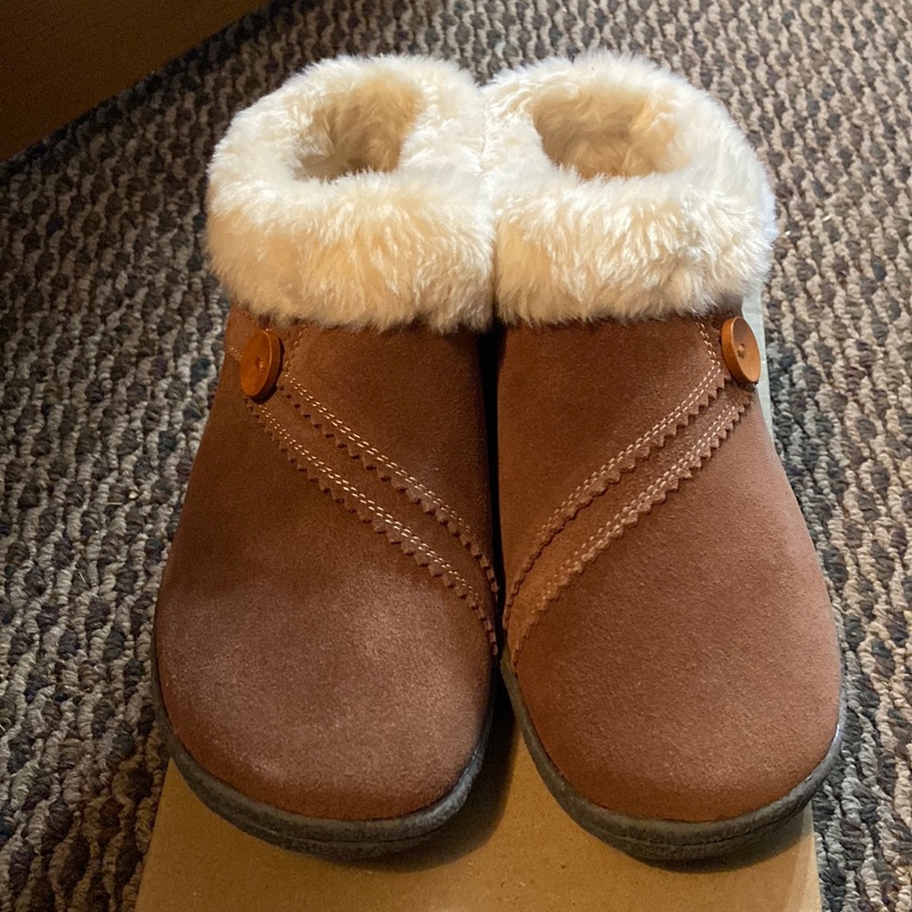Clarks, brand new indoor/outdoor slippers
